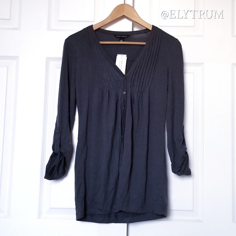 Banana Republic pleated button sleeve gray tunic